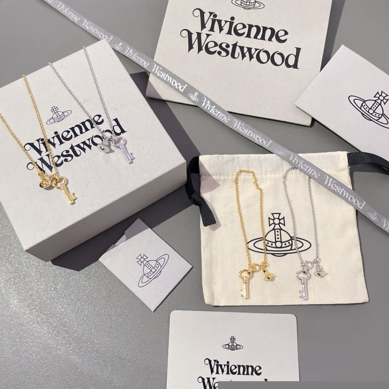 u1u1enne westwood